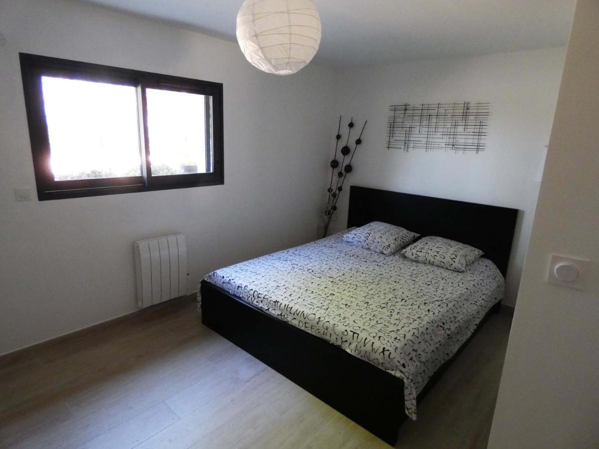 Proche Lac Du Salagou, Chambre Agreable Avec Salle D'Eau Et Wc Prive Lacoste  Exterior photo